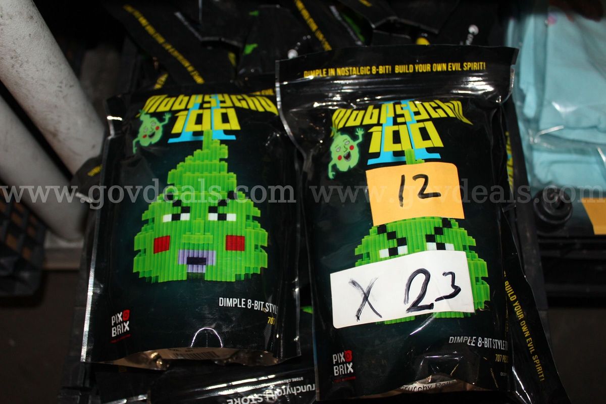 Pix Brix Crunchyroll Mobpsycho Dimple 8-Bit Style Toy 707Pcs Green