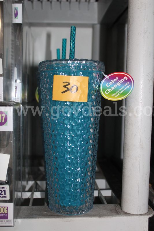 Blue Textured Color Changing Tumbler With Straw, lot contains 3 sets.