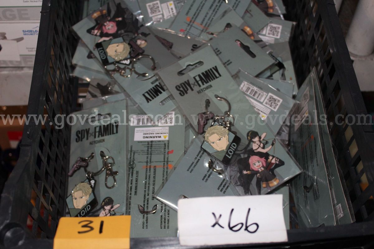 Brand new Spy X Family Loid Keychain By Crunchyroll, lot contains 66 keychains.
