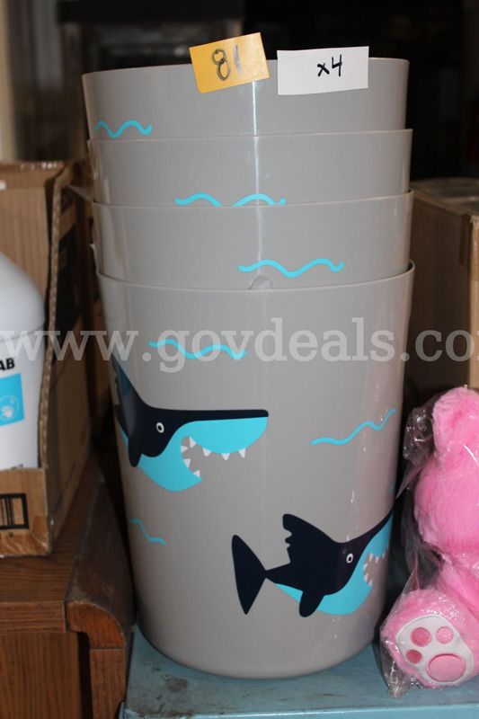 Everyday Living 4Gal Plastic Shark Themed Trash Bins, lot has 4 units.