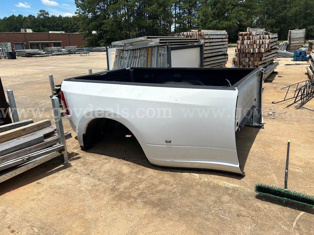 8' Pickup Beds 2021 Dodge Ram 3500 Dually tailgate truck takeoff