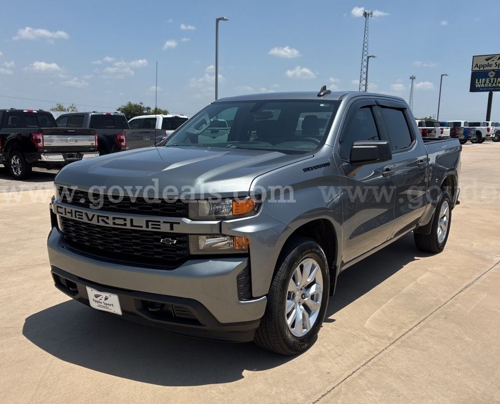 2020 Chevrolet Silverado 1500 pick up Custom Crew Cab Short Box 2WD