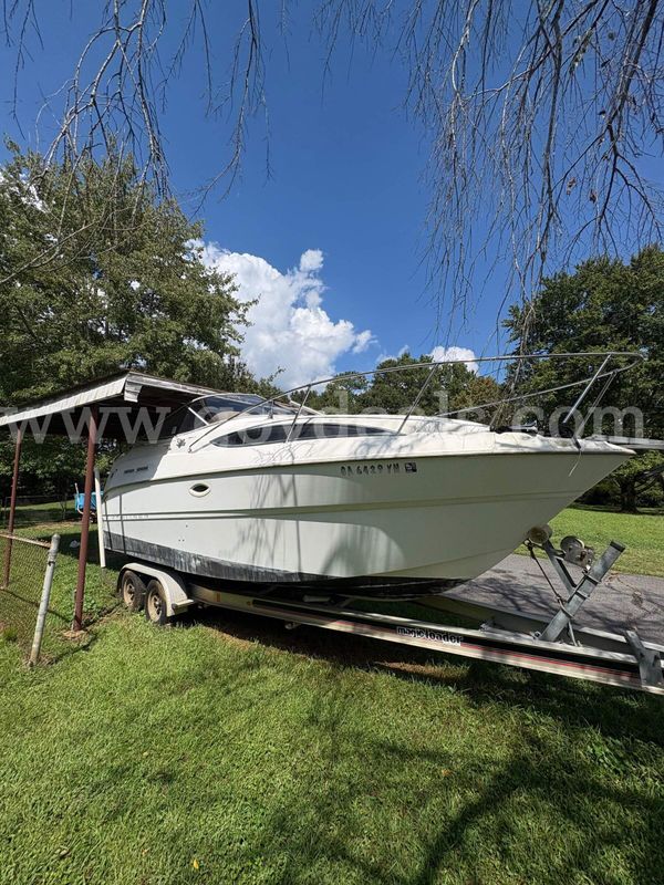 2001 Bayliner Ciera 2455 Cabin Cruiser - 24' with trailer