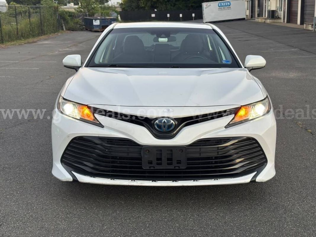2019 Toyota Camry Hybrid LE
