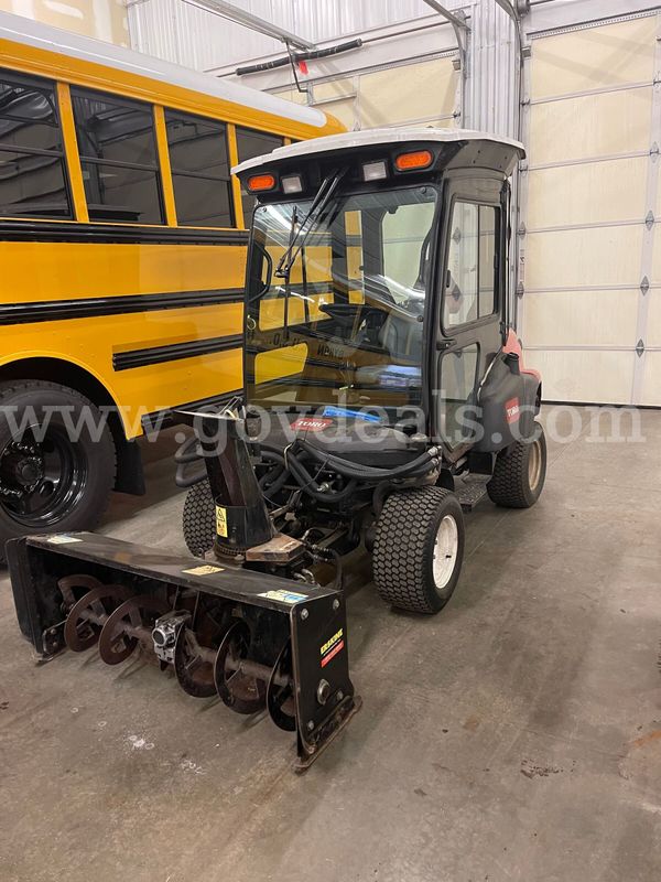 Toro Groundsmaster with Mowing Deck, Cab, and snowblower. (Diesel)