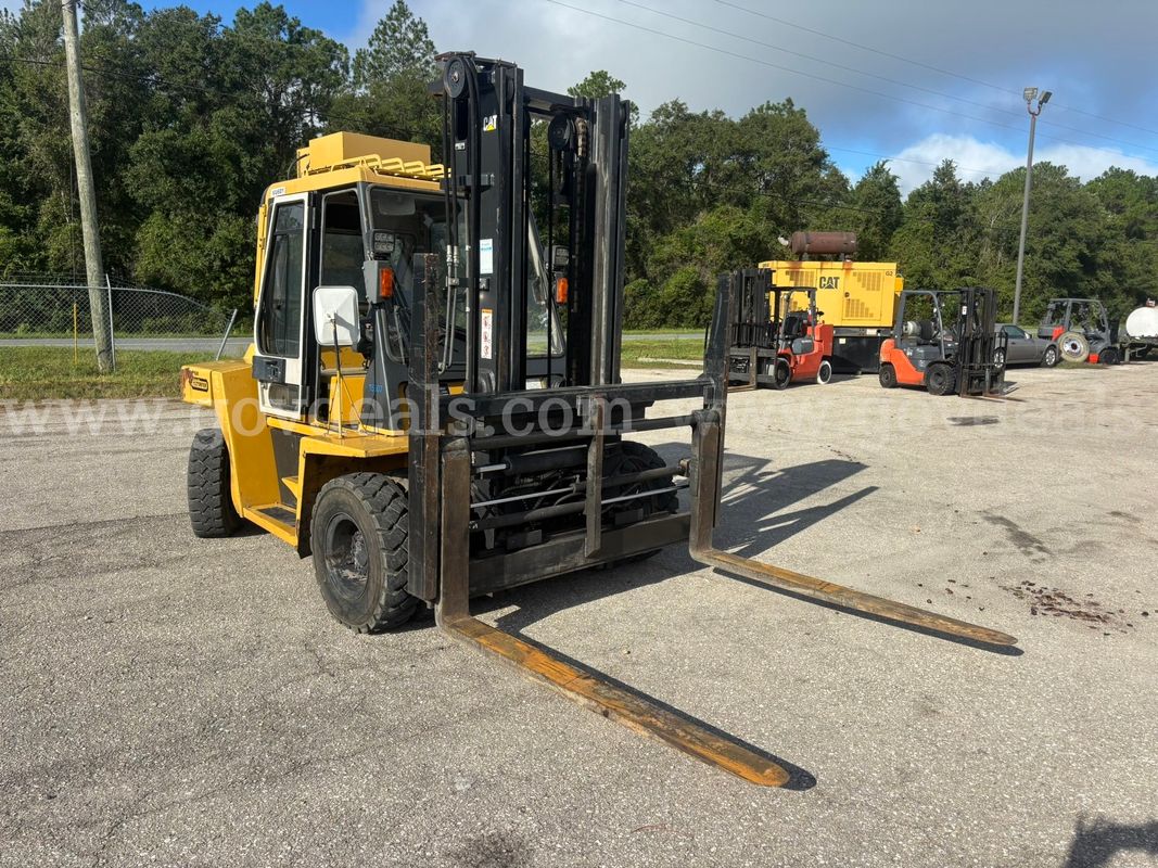 2012 Cat DP70E1 13200 lb Pneumatic Tire Forklift