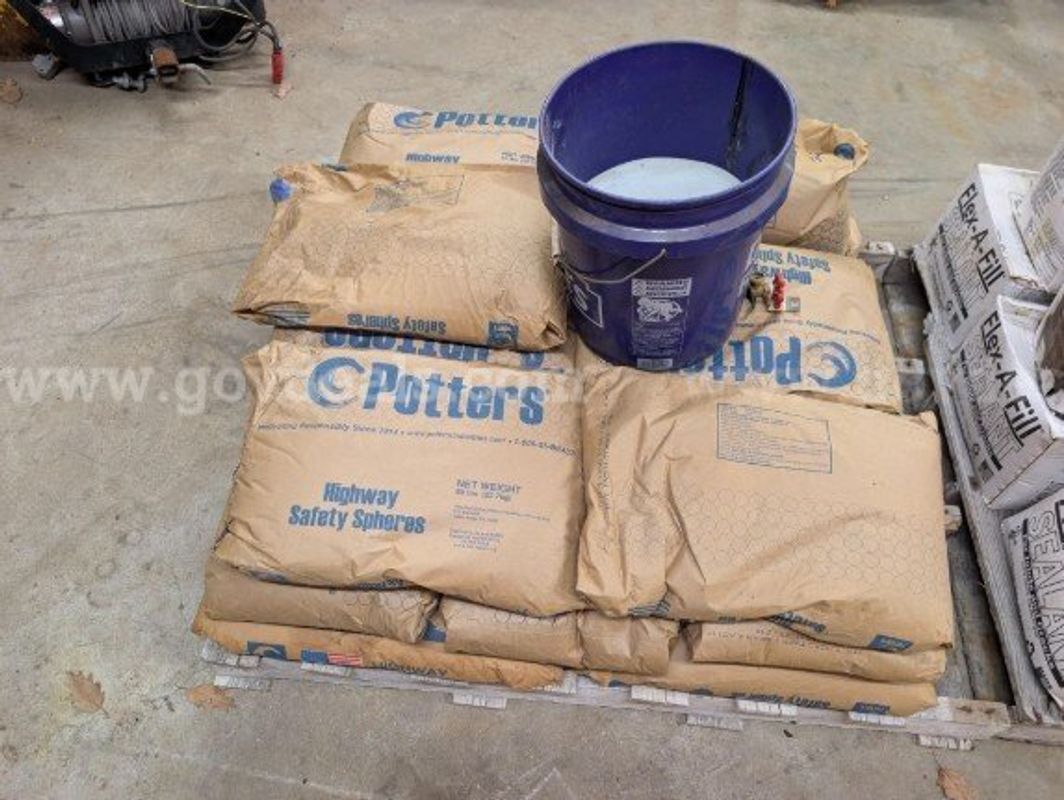 Lot of (15) 50 Lbs Potters Highway Safety Spheres Bags