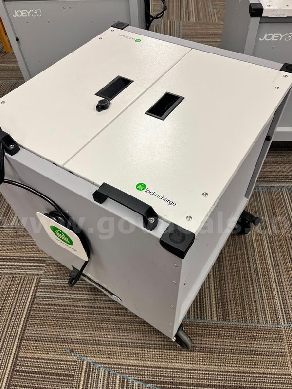 Charging cart with 30 working HP chromebooks (purchased in 2021)
