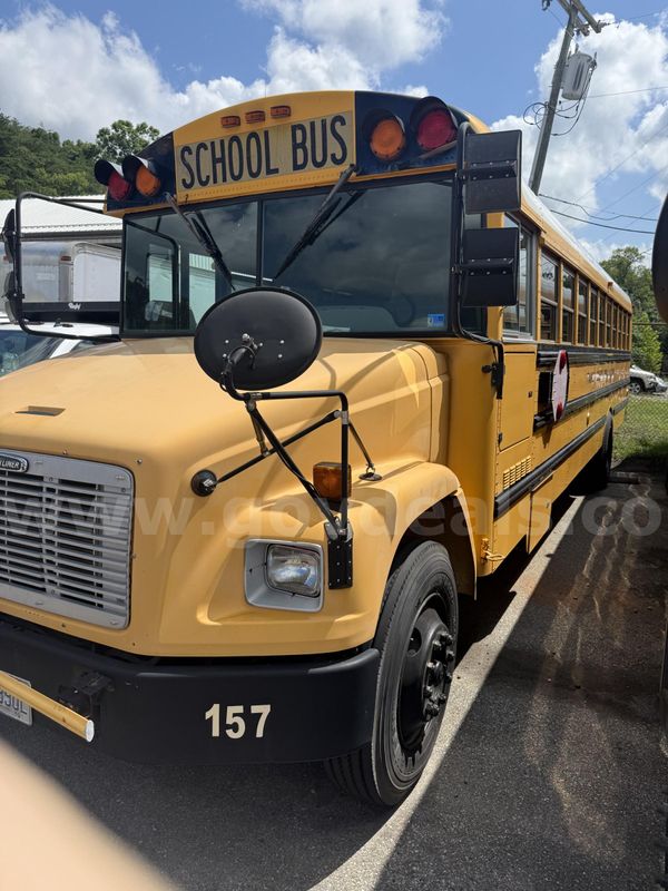 2004 Freightliner FS65 - Bus 157