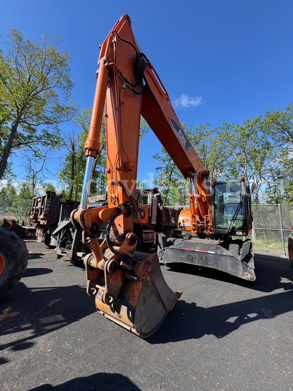 2004 CAT Excavator