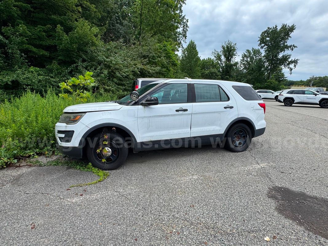 2016 Ford Explorer PARTS!! (1 of 9)