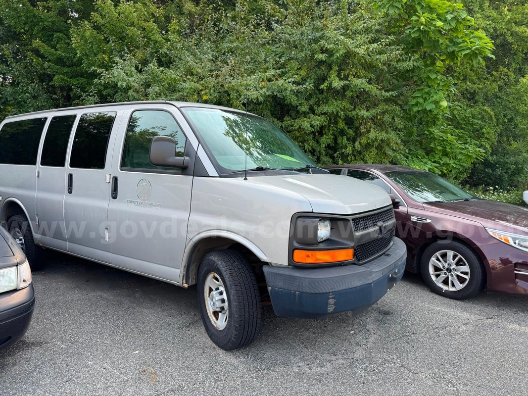 2008 Chevrolet Express 3500 Van LOW MILEAGE!!!