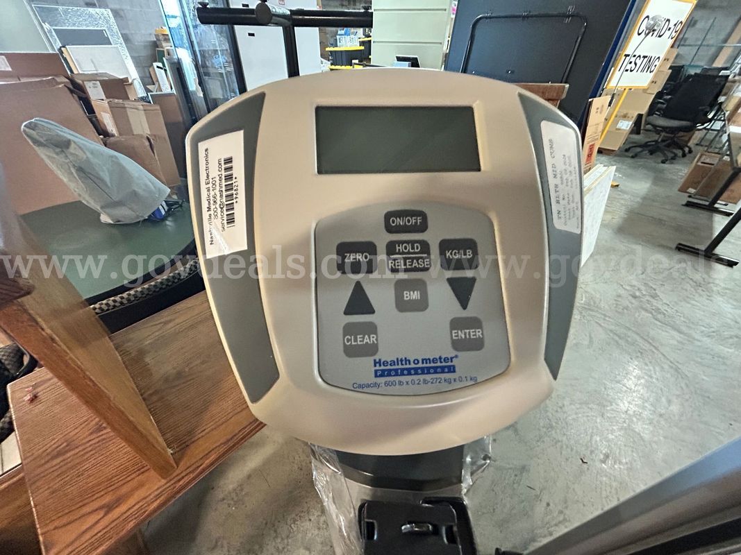 1 Lot of (2) Health o meter Professional 597KL Digital Patient Scale with Height Rod