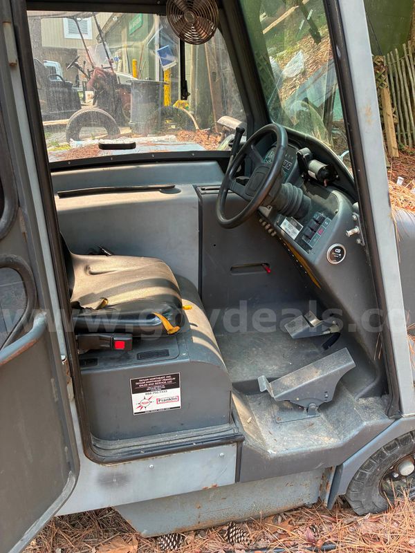 Small Elgin Street Sweeper (unknown condition)