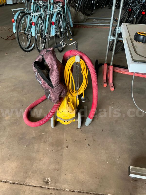 Commercial Vacuum Cleaner