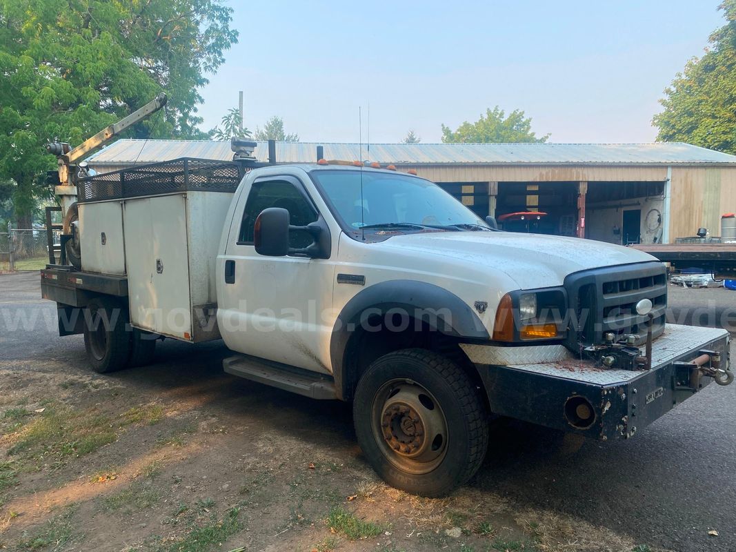 2006 Ford F550 XL Super Duty 7649