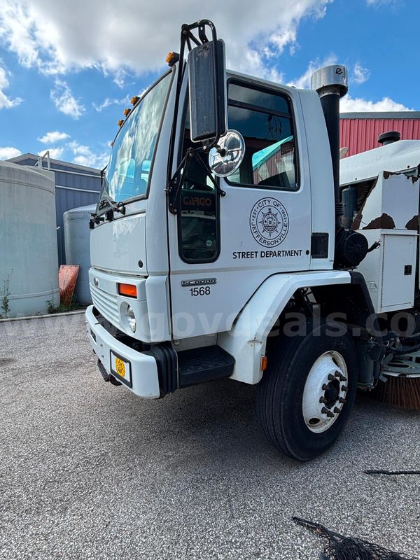 2007 Sterling SC8000 Sweeper