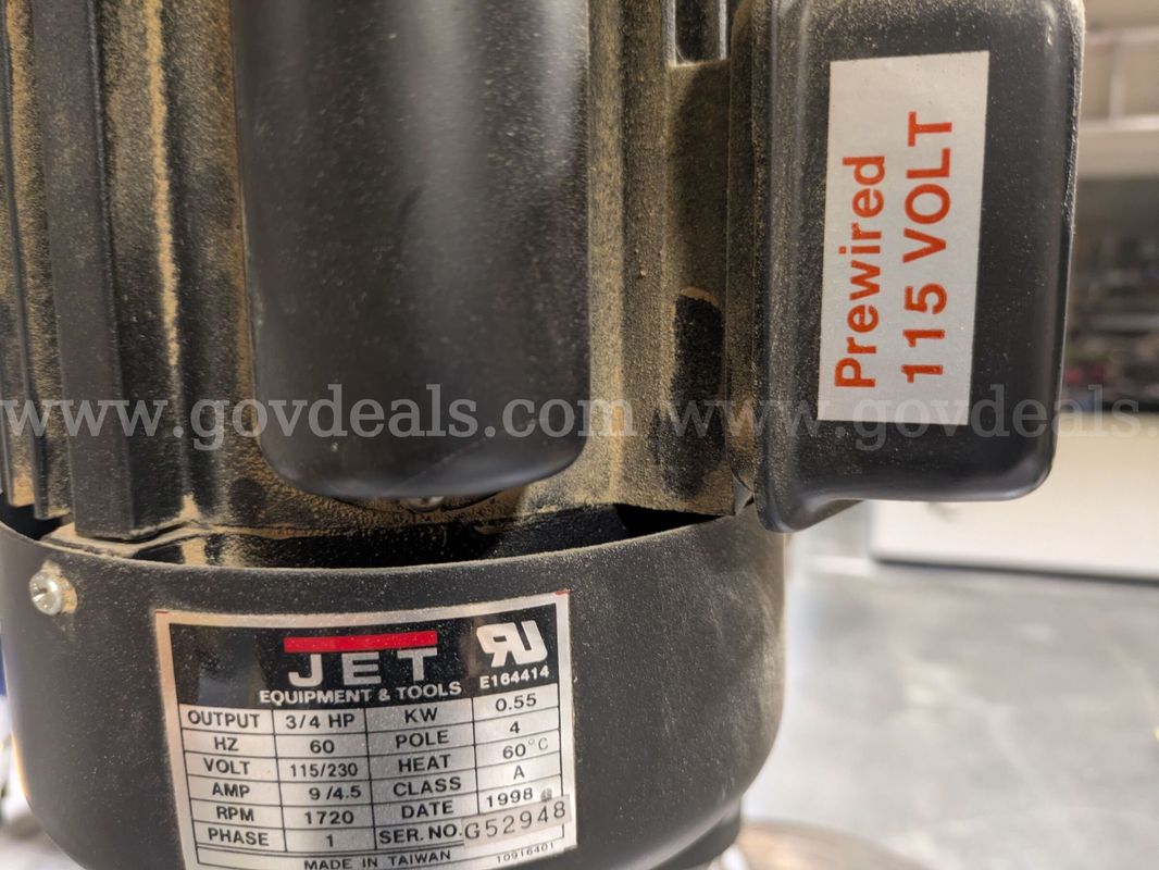 Floor drill press