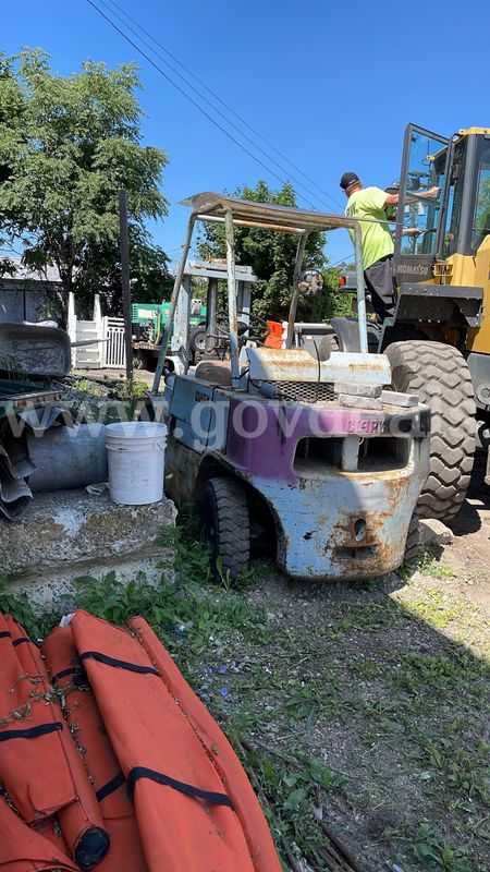Clarke Forklift