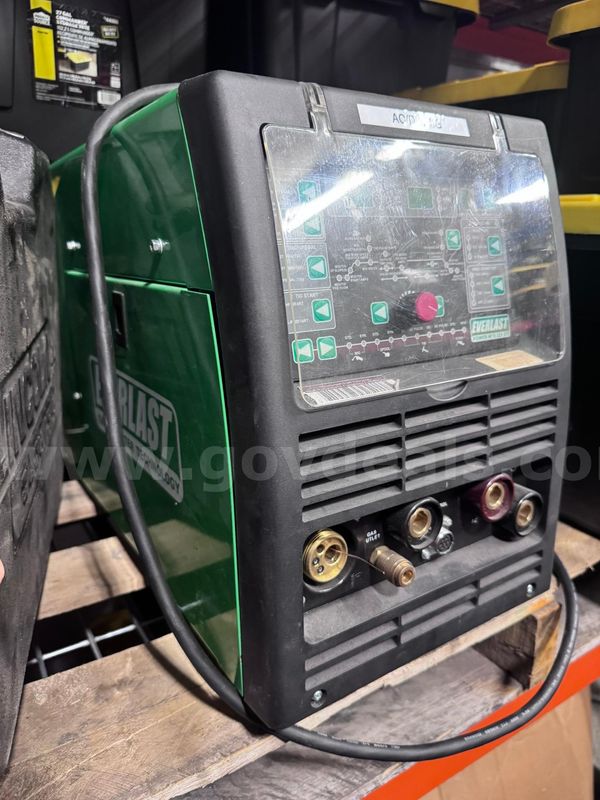 Everlast 221 STI MIG Welder