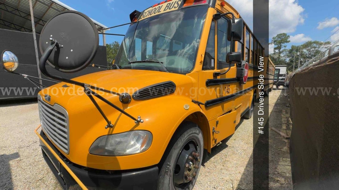 Lot of 3 Assorted Buses
