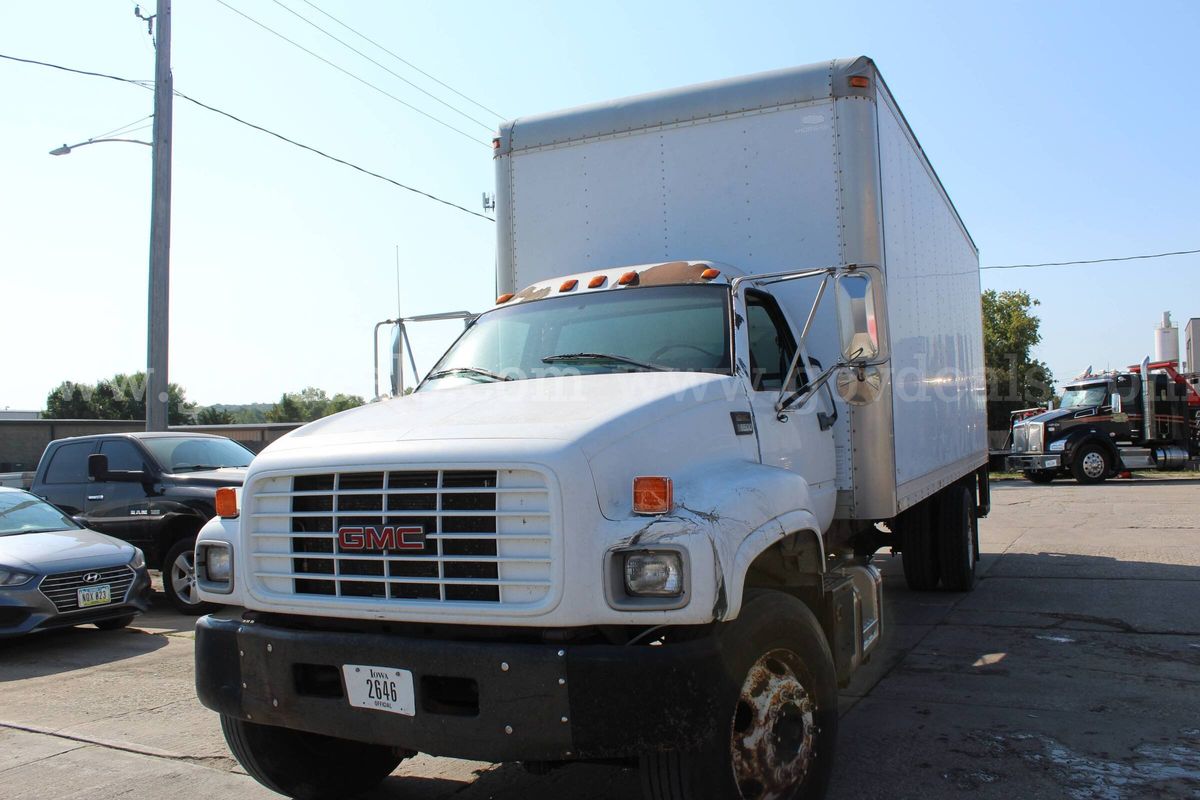 2000 GMC C7H042