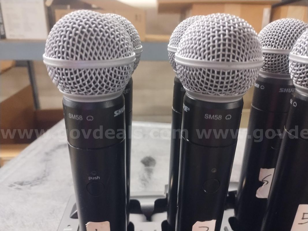 8 Microphones
