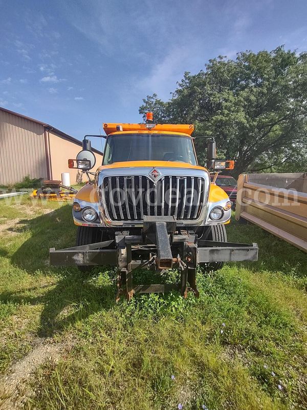 2010 International 7300
