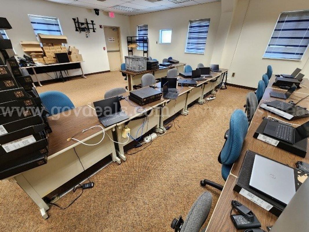 Set of 30 Desks