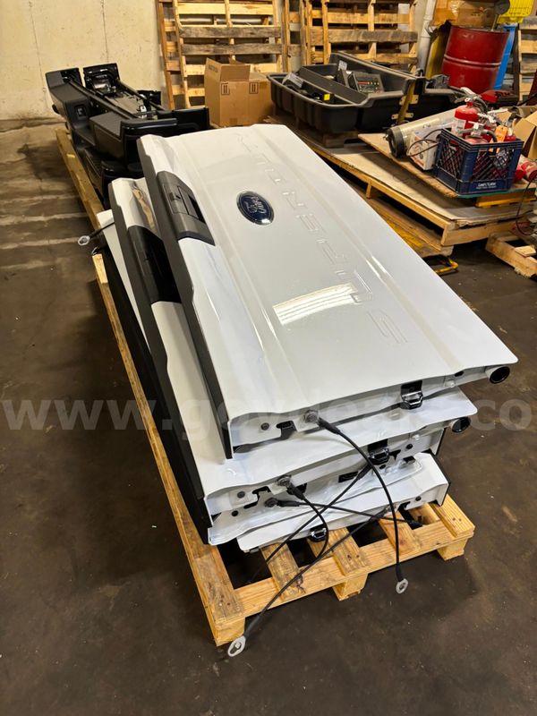 5 FORD F250 TAILGATES & BUMPERS