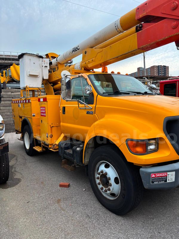 2001 Ford F-750
