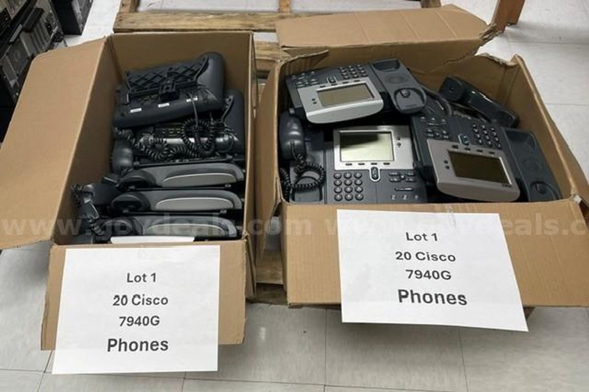 Cisco phones Lot 1