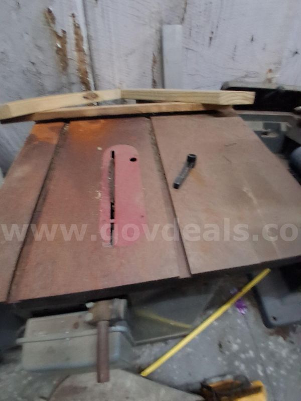 Dewalt 10' table saw 34-802