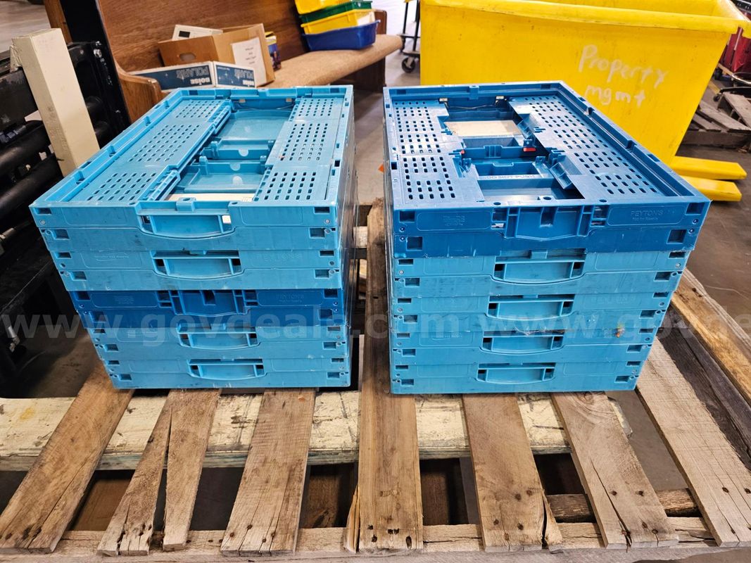 (10) PLASTIC COLLAPSIBLE STORAGE CRATES