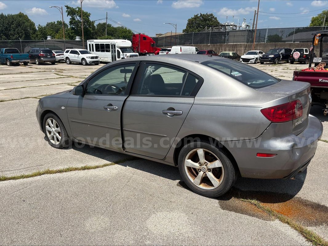 2006 Mazda MAZDA3 i 4-door (NO TITLE) (ABANDON, STOLEN, AND/OR RECOVERED PROPERTY)