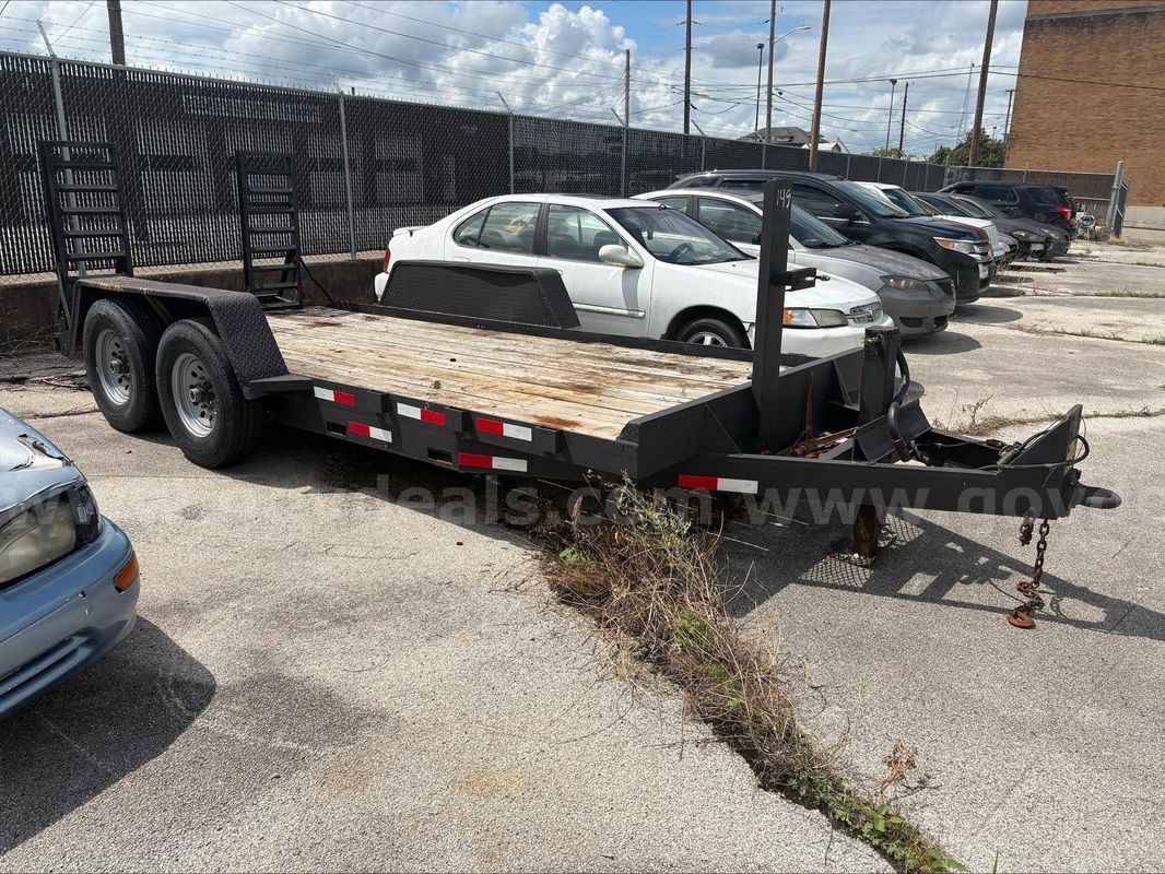 16FT DUAL AXLE HEAVY EQUIPMENT TRAILER (NO TITLE) (ABANDON, STOLEN, AND/OR RECOVERED PROPERTY)