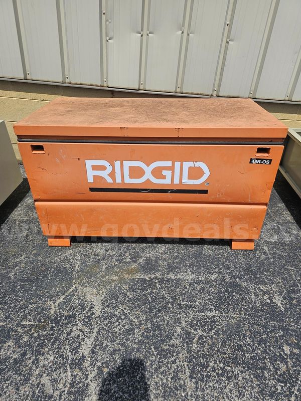 (1) RIDGID STORAGE CHEST (29IN H X 48IN W X 24IN D)