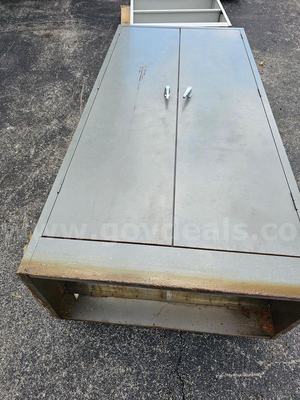 METAL STORAGE CABINET (NO KEY) (78IN H X 36IN W X 18IN D)
