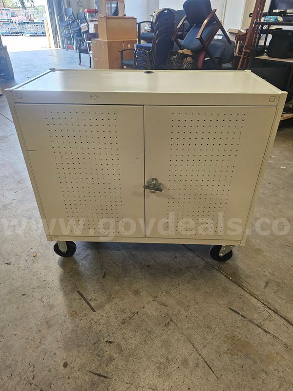 ROLLING METAL STORAGE CABINET (37IN H X 42IN W X 20IN D)
