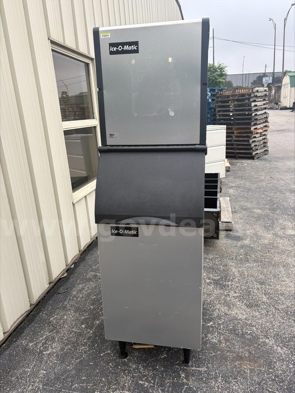 ICE-O-MATIC ICE MACHINE (DOES NOT WORK) (FOOD SERVICE) (SN01046)