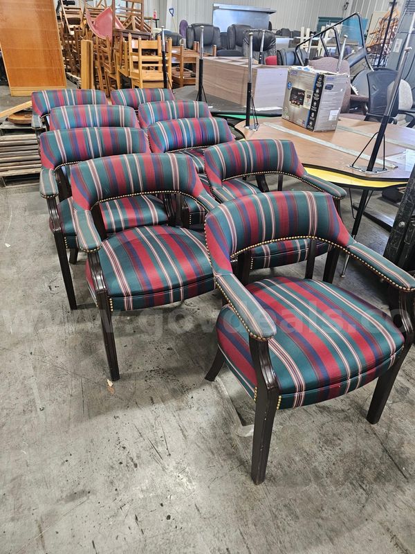 (9) Matching Chairs