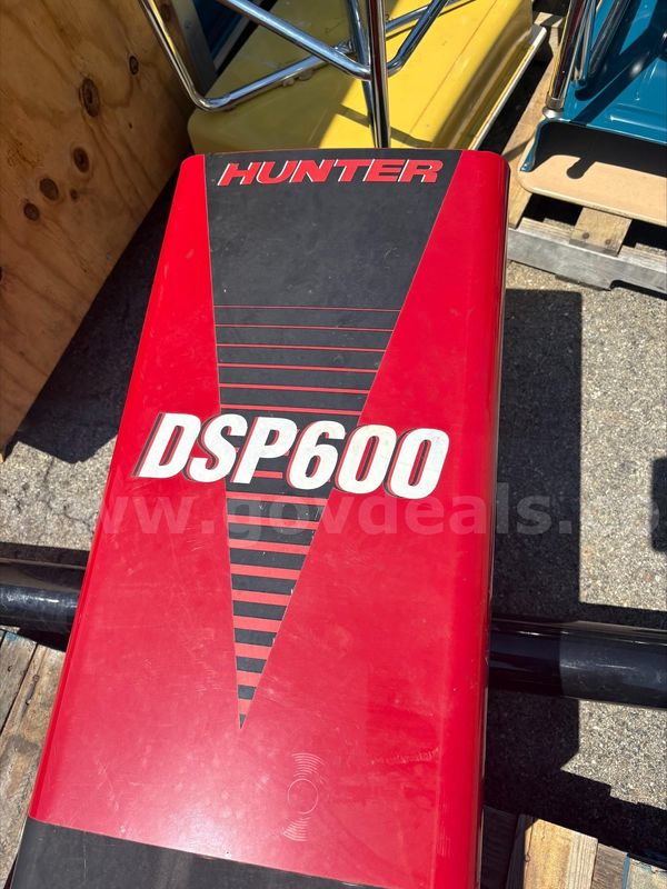 HUNTER DSP600 WHEEL ALIGNMENT MACHINE (DOES NOT WORK)