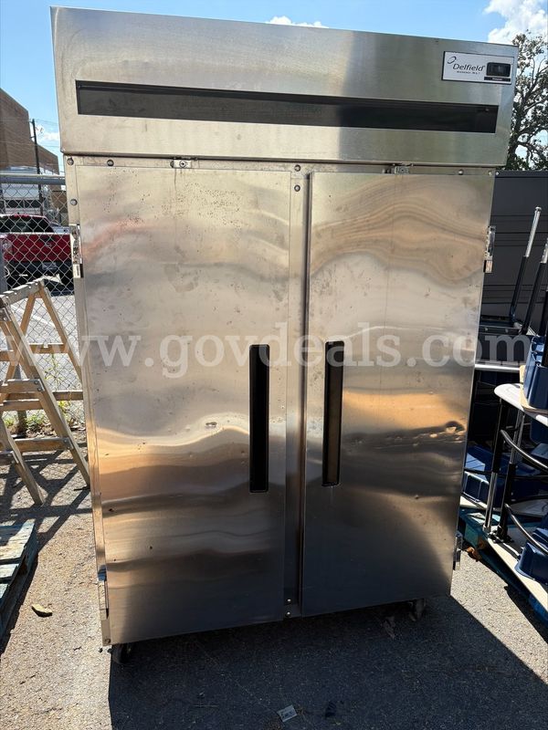 Delfield Two Door Freezer (Does Not Work/For Parts Or Repair)