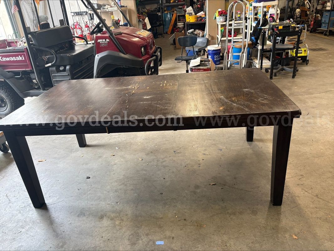 Kitchen Table (78l X42w X 30h)