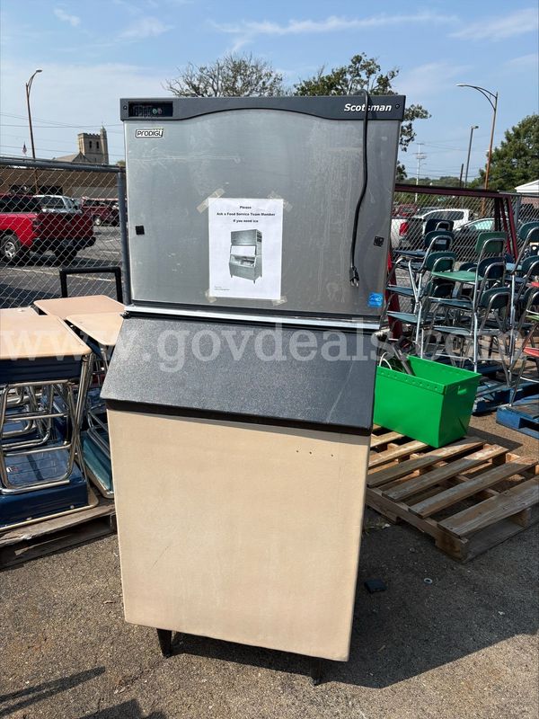 Scotsman Prodigy Ice Machine (Does Not Work) (Food Service) (Sn04041)