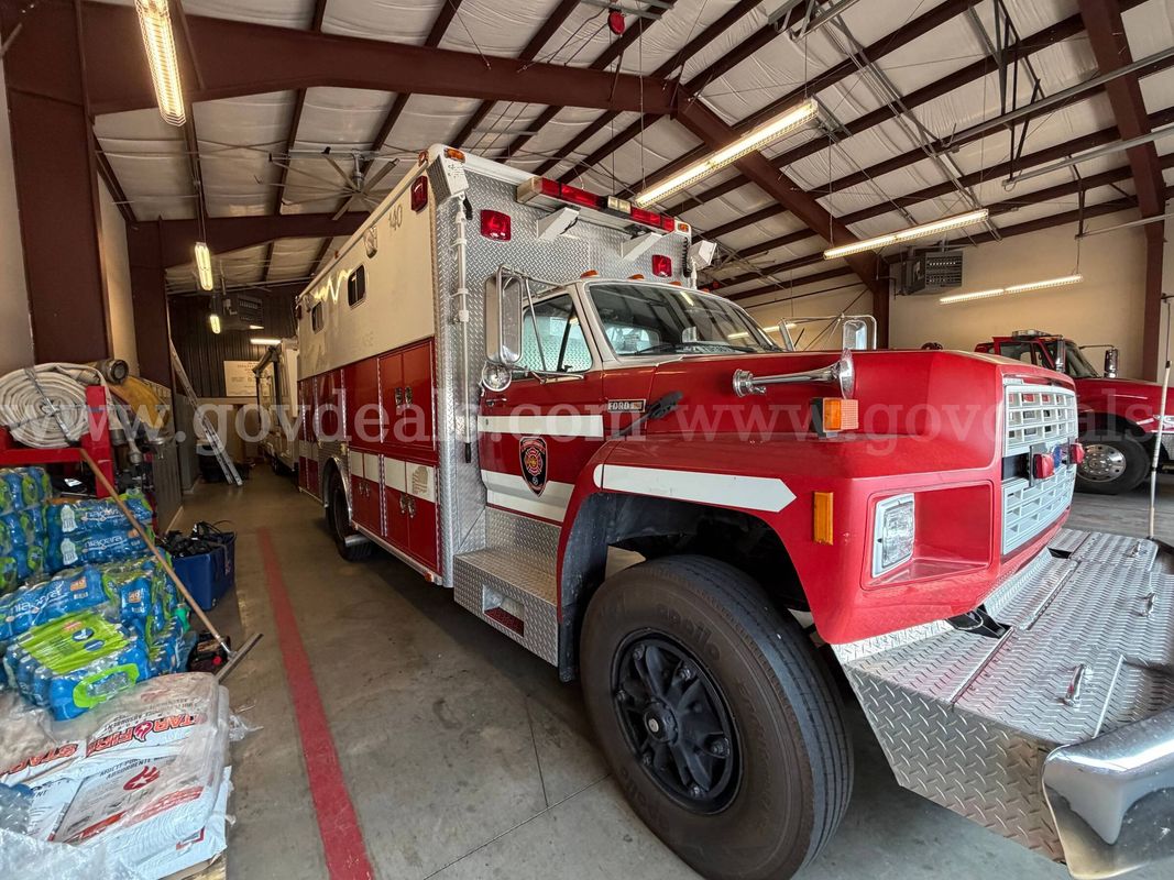 1986 Ford F8000