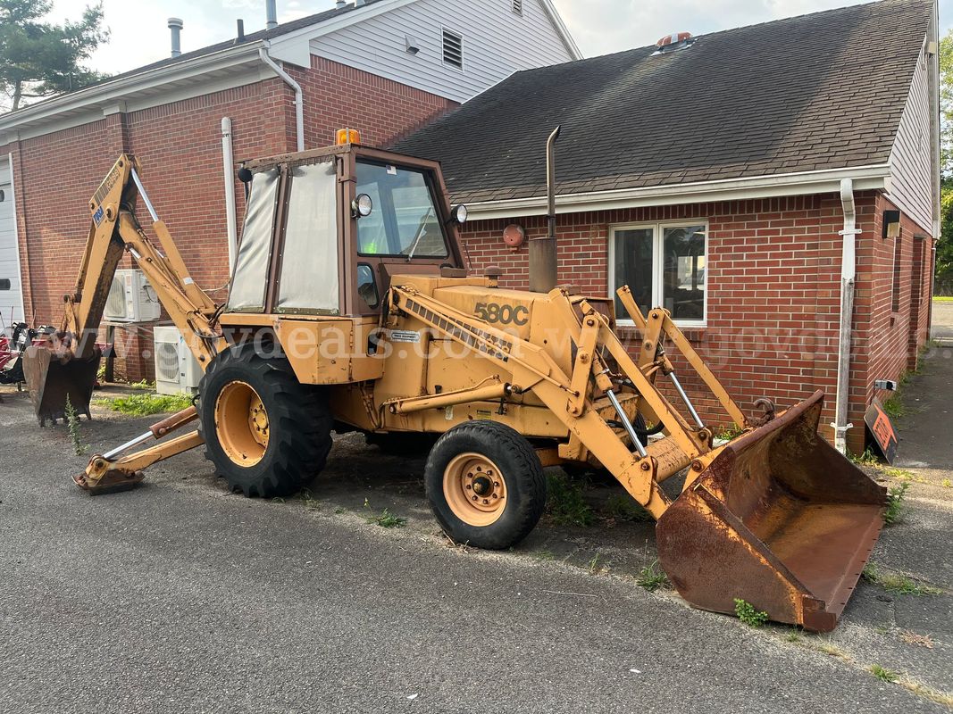 1980 J.I. Case 580C Construction King loader-backhoe