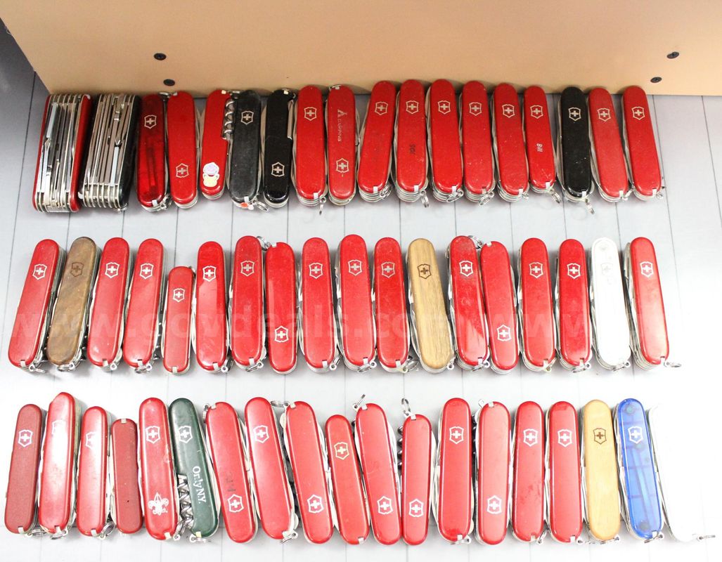 Approximately 10 lbs. Assorted Victorinox/Swiss Army  Knives, #35600