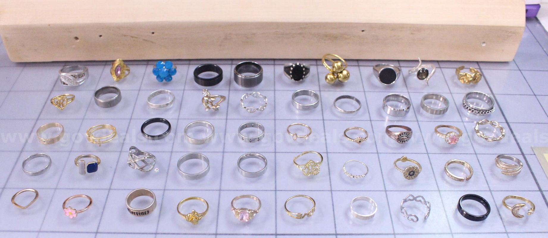 Approximately 1 lb. of Assorted Rings, #35392