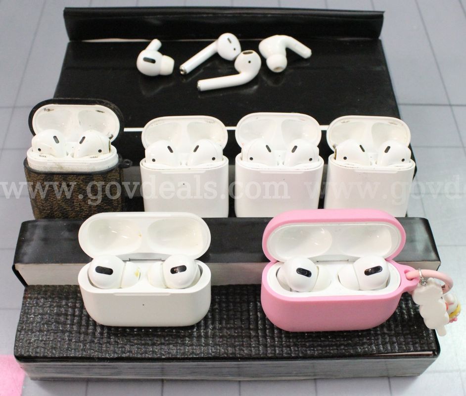 (6) Sets of Apple Air Pods/etc., Approximately 1 lb., #35550